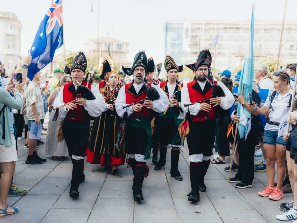 OPEN CEREMONY 37