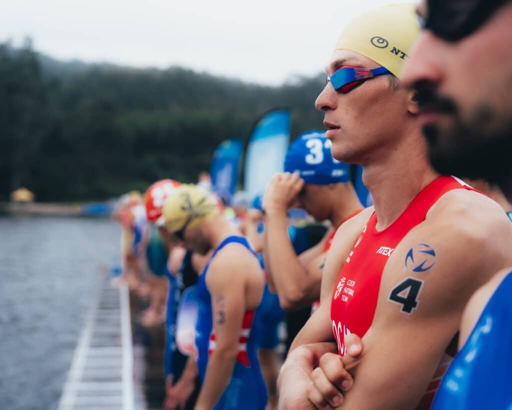 TRI CROSS 28